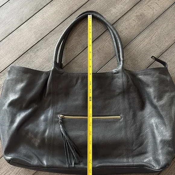 Sorpresal Black Leather Tote Bag - Picture 2 of 7